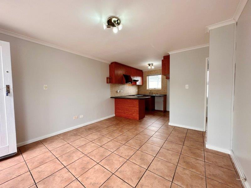 To Let 2 Bedroom Property for Rent in Vredekloof Western Cape
